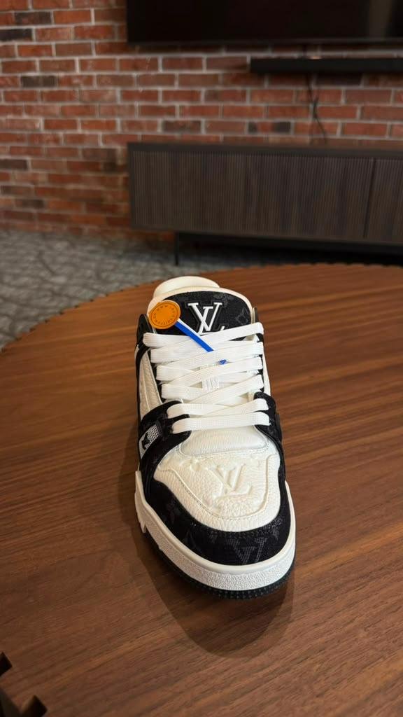 LV White And Blue — foto 2