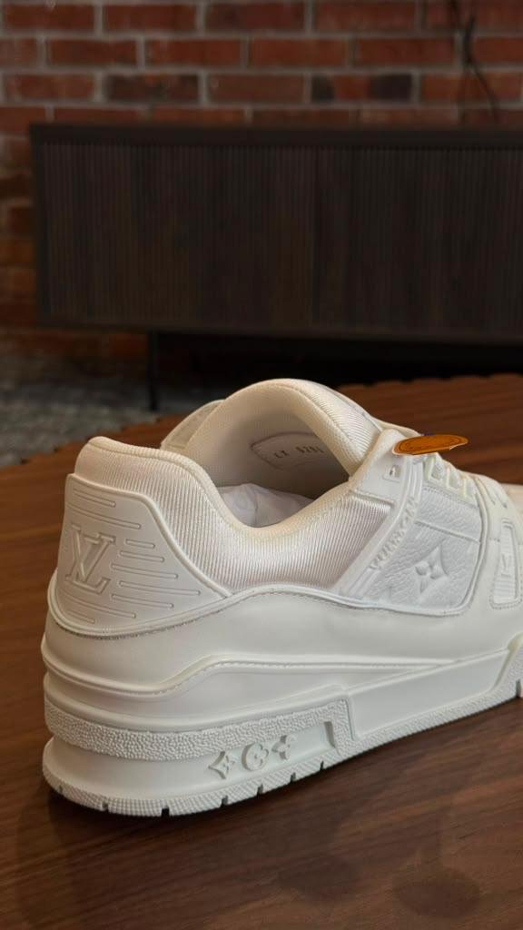 LV White — foto 6